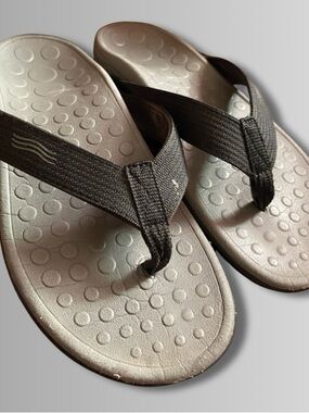 Vionic Black Strap Flip Flop Sandals